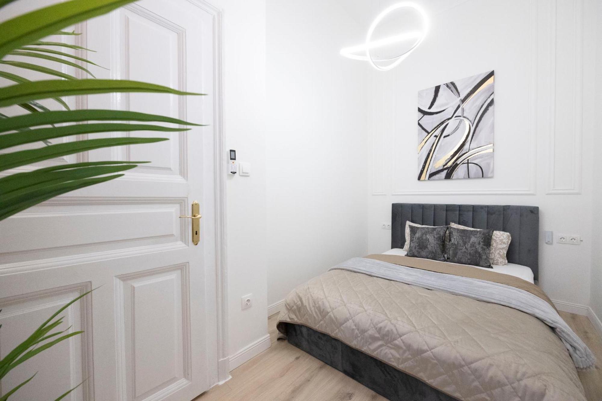 Exclusive & Prestigious Central Residence W/ Balcony Budapeşte Dış mekan fotoğraf